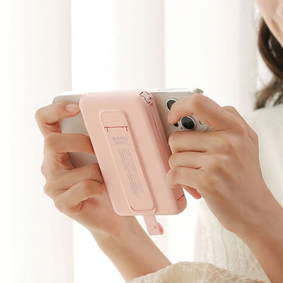 1000mah แบตเตอรี่แม่เหล็ก แบตเตอรี่แม่เหล็ก แพวเวอร์แบงค์ พลังงาน Li Polymer ด้วยการออกเสียงและการชาร์จไร้สาย