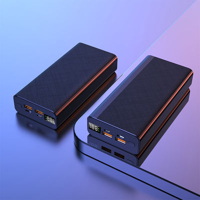 ธนาคารพลังงานชาร์จรวดเร็วทั่วไป พร้อมชาร์จ 5V / 2A การออกไมโครชนิด C 12V1.5A 9V2A 5V3A Port